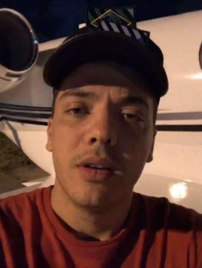 Jatinho de Wesley Safadão tem problemas, cantor passa por apuros e adia show