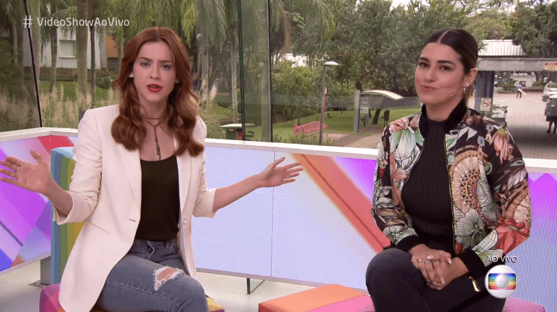 Sophia Abrahão e Vivian Amorim no comando do Vídeo Show (Foto: Reprodução/Globo)