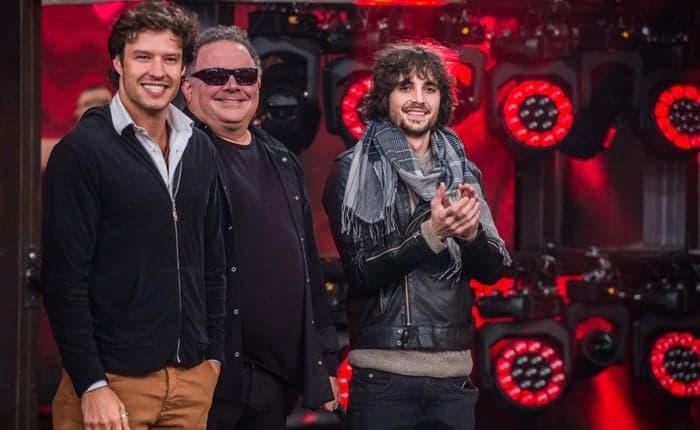 Com troca de dançarina e beijo ao vivo no palco, saiba quem é o novo líder do Dança dos Famosos