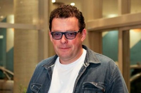 Fernando Rocha descobre que hoje é seu último dia de trabalho na semana e se descontrola
