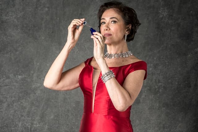 Personagem de Lília Cabral em O Sétimo Guardião, Valentina Marsalla ganha perfil nas redes sociais
