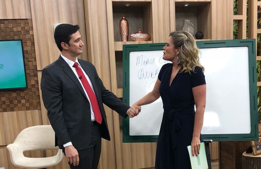 Após término, Maria Cândida e o, agora, ex-namorado desabafam nas redes sociais