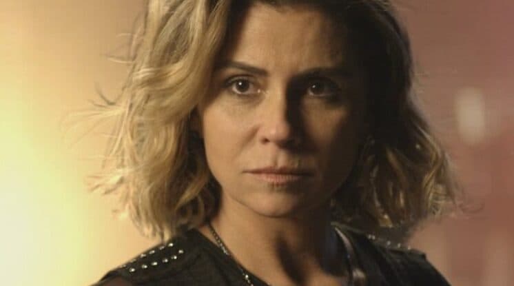 Segundo Sol: Luzia abre um bordel, vira cafetina e deixa todos em choque