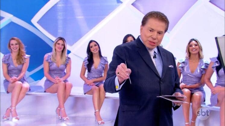 Silvio Santos enxerga lugares vagos no auditório do seu programa se irrita e faz desabafo: "Cada dia está esvaziando mais''