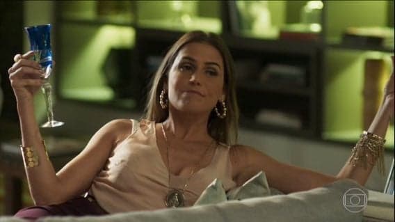 Segundo Sol: Karola ressurge das cinzas, desbanca Laureta e assume o posto de grande vilã