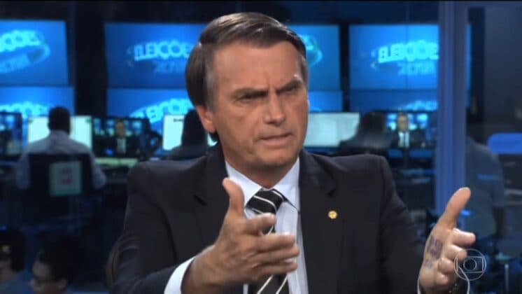 No Jornal Nacional, Bolsonaro choca e fala sobre casamento de William Bonner