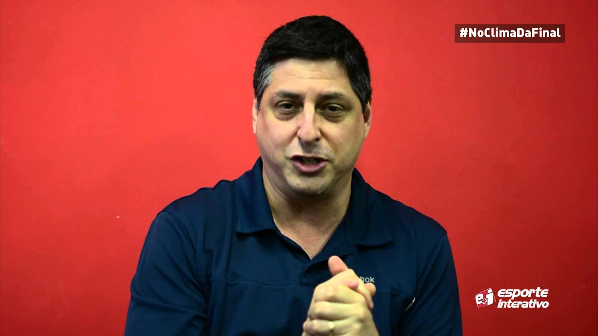 O repórter Leonardo Baran, demitido pelo EI (Foto: Reprodução) O repórter Leonardo Baran, demitido pelo EI (Foto: Reprodução)