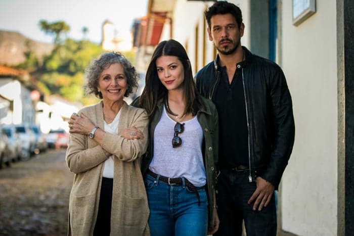 Globo divulga chamada de elenco de Espelho da Vida; assista