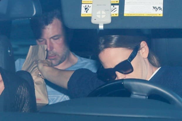 O ator Ben Affleck indo para a reabilitação (Foto: Divulgação)