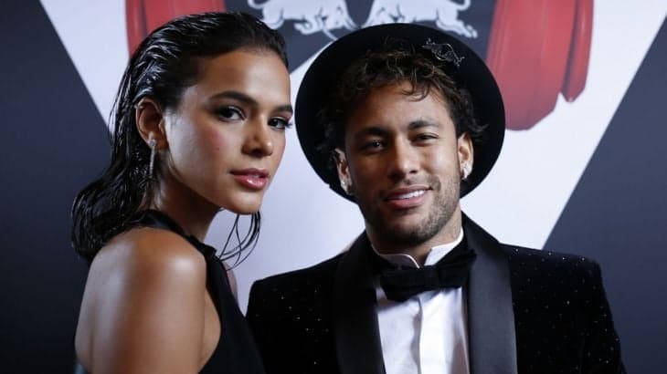 Bruna Marquezine 'tieta' Neymar após jogo do Brasil e deixa fãs do casal eufóricos