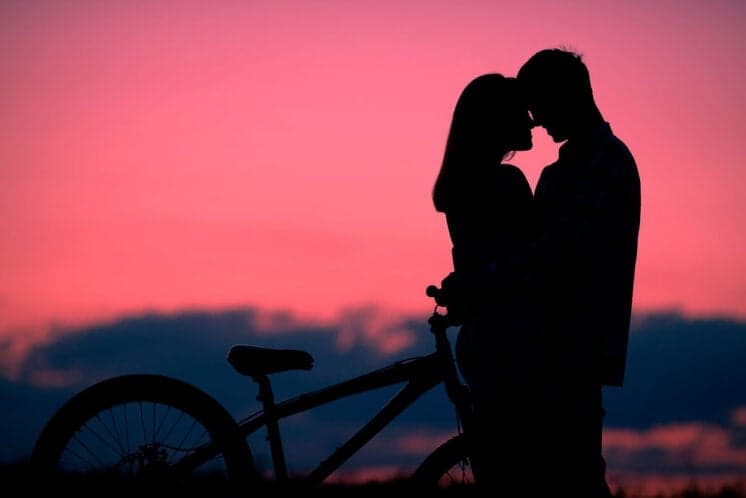 Famoso casal choca fãs, esquece passado e decide voltar
