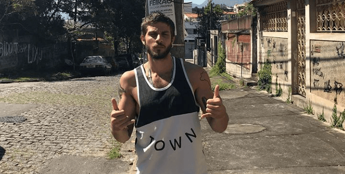 Chay Suede surge de regata em foto e deixa apresentadora da Globo babando: "Vai ter troco"