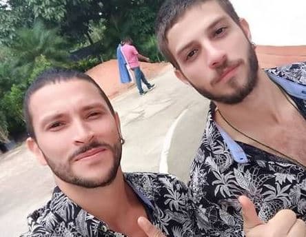 Dublê de Chay Suede revela que é confundido na rua com o ator global e conta que tem sido assediado por fãs