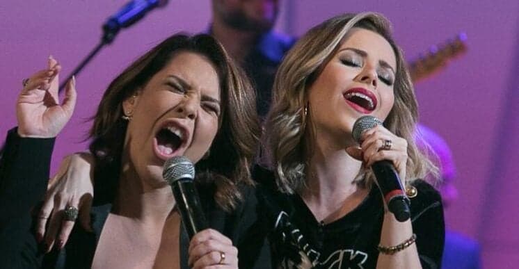Sandy fala sobre a carreira e revela desejo em tomar um porre com Fernanda Souza