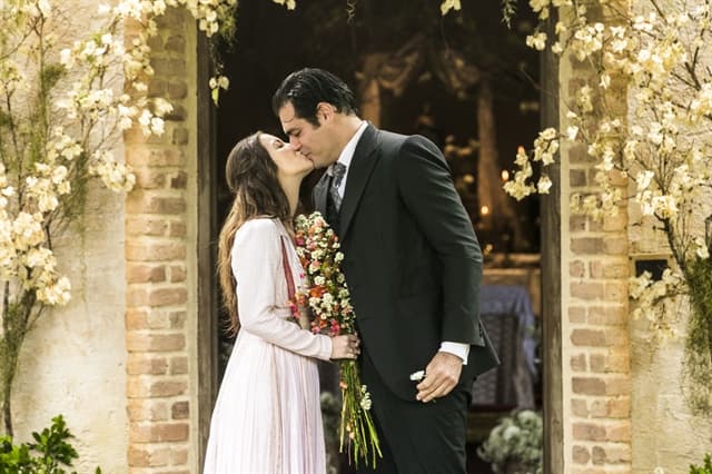Orgulho e Paixão: Elisabeta e Darcy têm casamento improvisado após acabar com chantagem
