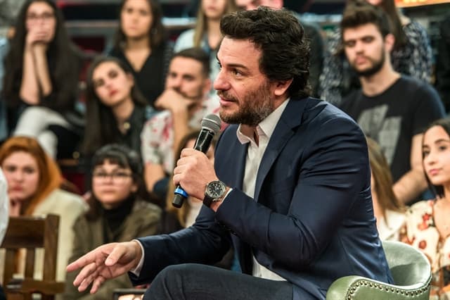 Rodrigo Lombardi diz que "ficou chocado" com teste de Camila Queiroz para Verdades Secretas