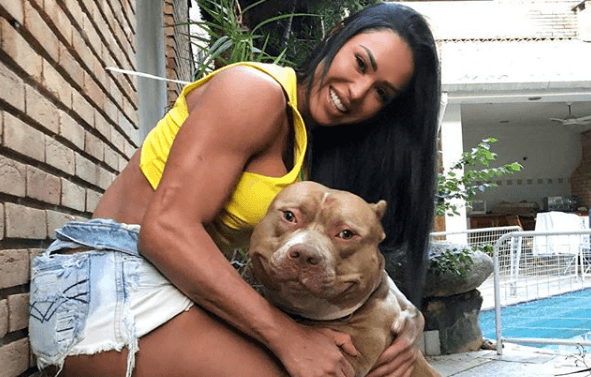 Belo nega que cachorro de Gracyanne Barbosa tenha atacado a mãe dela