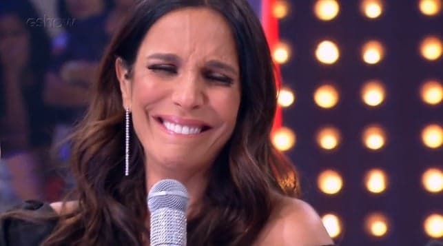 Ivete Sangalo passa o primeiro Natal com as filhas gêmeas e posta foto fofíssima na internet