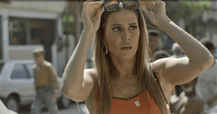 Segundo Sol: Karola volta para a favela e se envolve com dois marginais