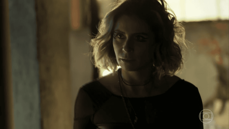 Luzia (Giovanna Antonelli) em cena de Segundo Sol (Foto: Reprodução/Globo)