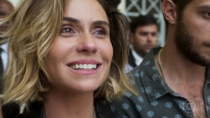 Luzia (Giovanna Antonelli) em cena de Segundo Sol (Foto: Reprodução/Globo)