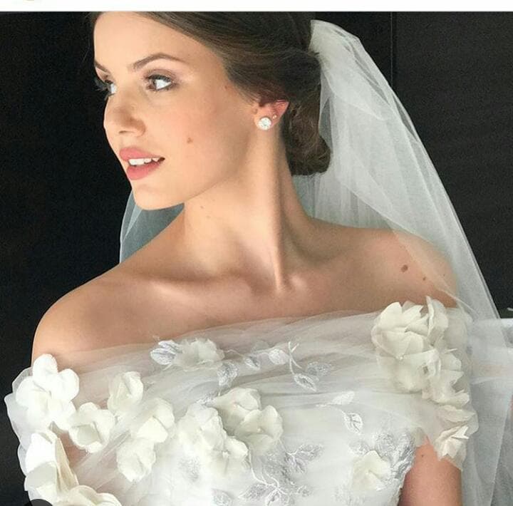 Enfim casados! Confira as primeiras fotos de Camila Queiroz vestida de noiva