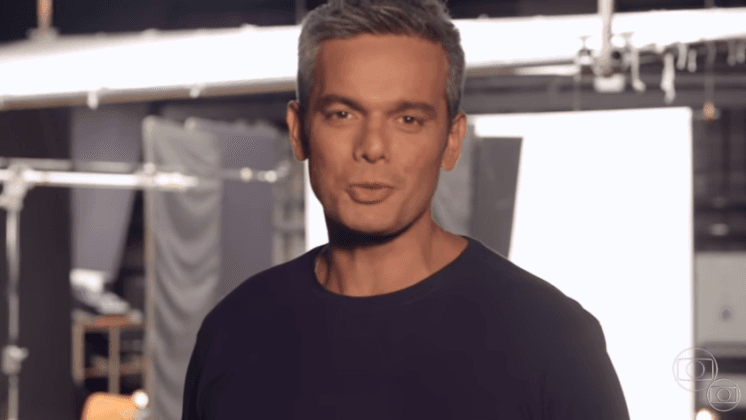 Tá Brincando: Otaviano Costa surpreende e divulga cenário e logo de novo programa