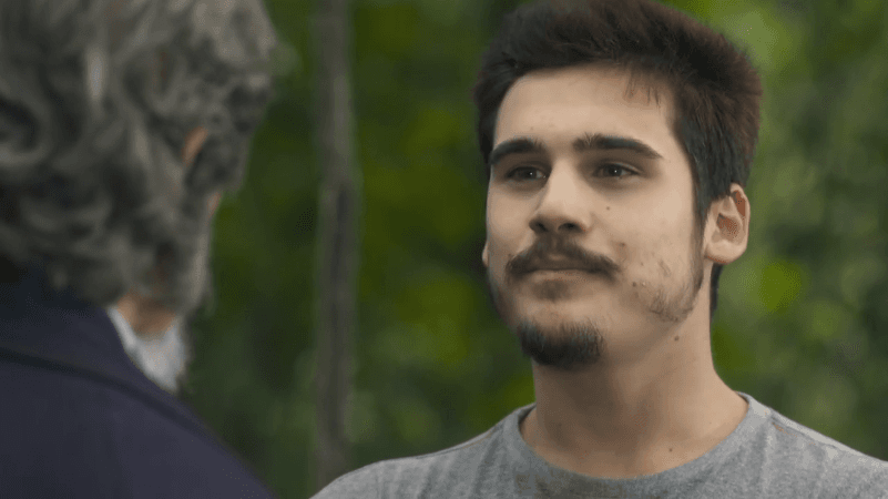Samuca (Nicolas Prattes) em cena de O Tempo Não Para (Foto: Reprodução/Globo)