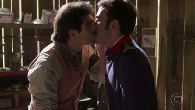 Após beijo gay, autor de Orgulho e Paixão comenta sobre atores e revela se aprovou o resultado