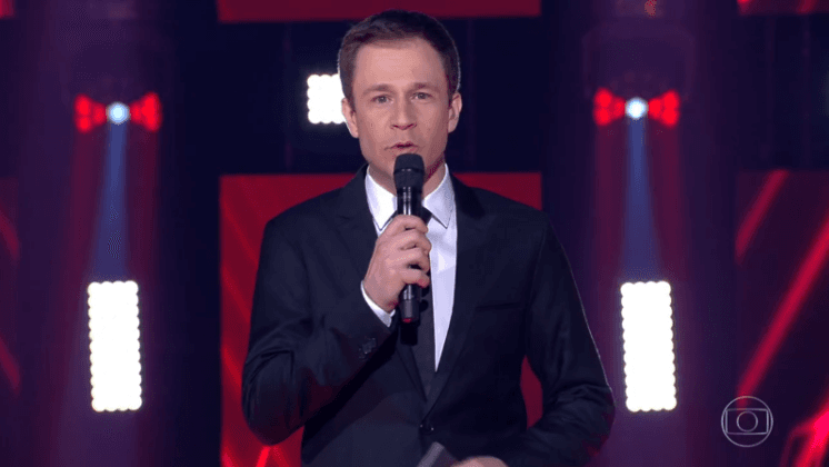 Tiago Leifert repreende plateia do The Voice Brasil ao vivo: "não é bom gritar isso"