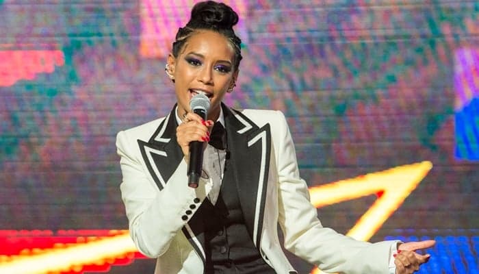 Primeiro dia ao vivo de "PopStar" é marcado por erros e telespectadores não perdoam