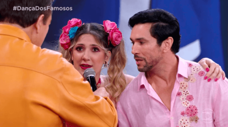 Dani Calabresa faz revelação íntima no Domingão e atitude de Faustão choca