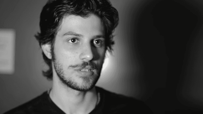 Chay Suede será irmão de Cauã Reymond em nova novela da Globo