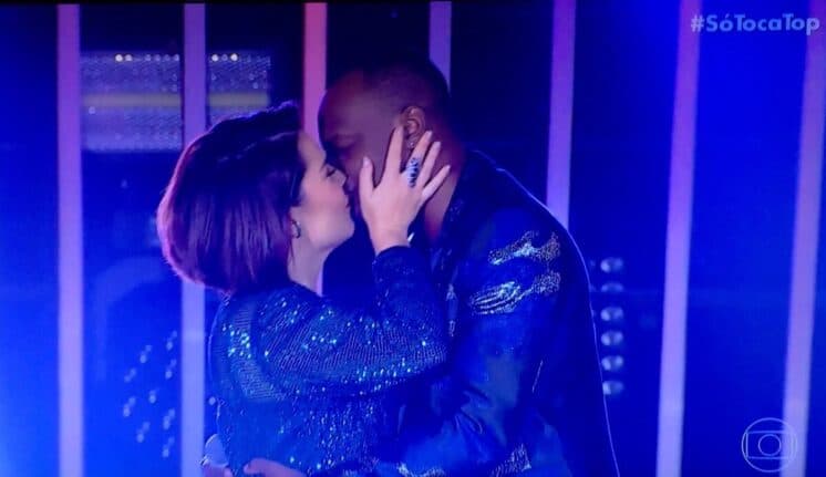 Fernanda Souza relembra episódio hilário que viveu ao lado de Thiaguinho