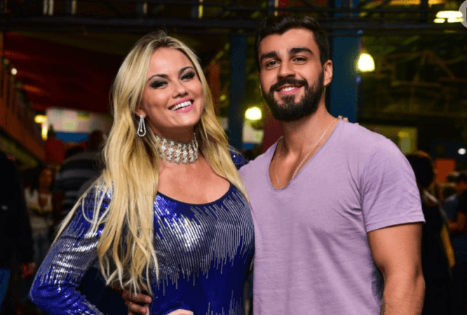 Rainha de escola de samba, Ellen Rocche revela dieta maluca que a faz perder vários quilos antes do Carnaval