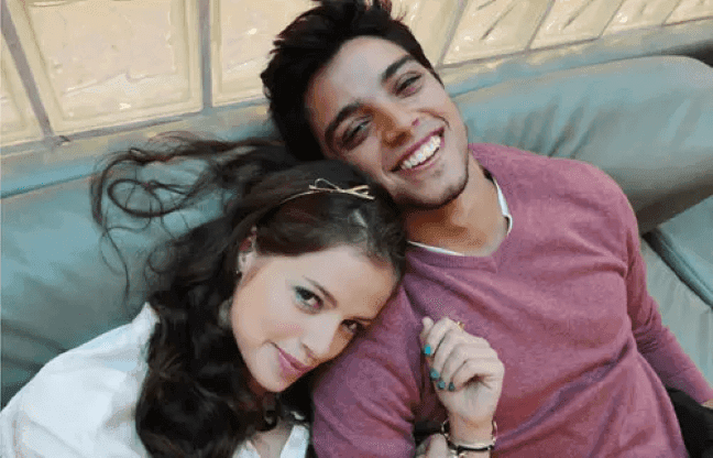 Agatha Moreira faz declaração para Rodrigo Simas e mãe do ator agradece: "Obrigada por isso"