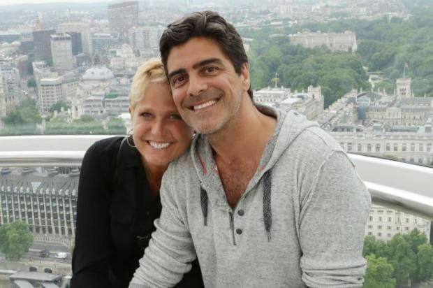 Namorado de Xuxa surge em foto antiga com Angélica