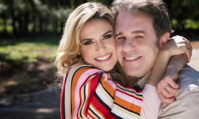 Diretor do SBT e jurada do Bake Off Brasil vão se casar