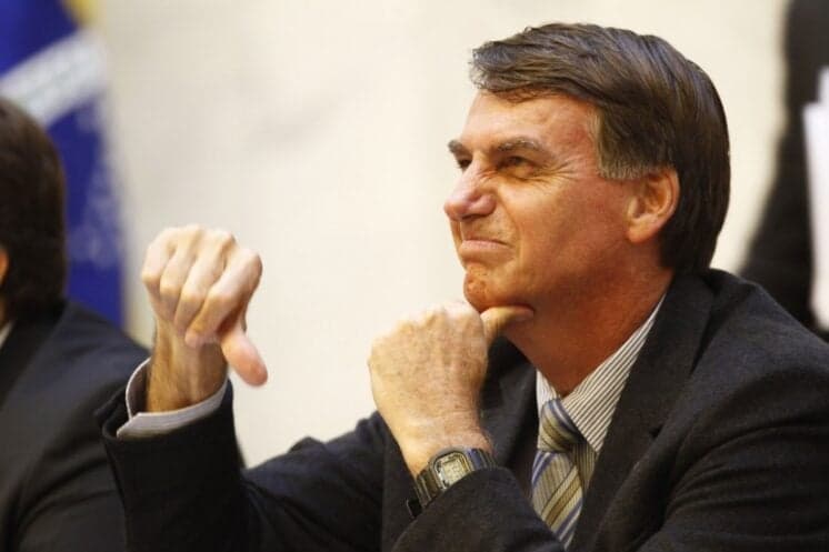 Mais um cantor internacional famoso adere a campanha #EleNão contra Bolsonaro