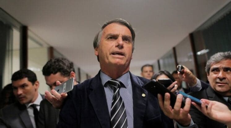 Jair Bolsonaro se encontra com dono da Globo na emissora e levanta suspeita