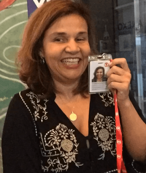 A atriz Cláudia Rodrigues com o crachá da Globo (Foto: Reprodução/Instagram) A atriz Cláudia Rodrigues com o crachá da Globo (Foto: Reprodução/Instagram)