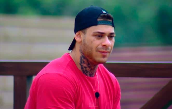 Em A Fazenda, Leo Stronda dispara sobre Gabi Prado: "Postura de piranha"