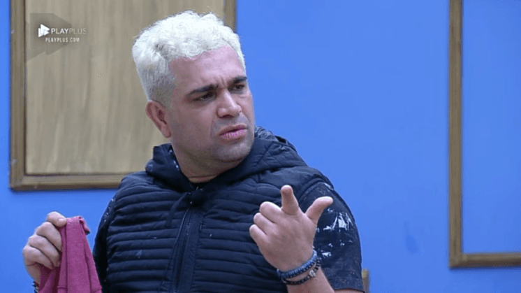 "A Fazenda": Caique dança com Evandro Santo e peões acusam romance: "Primeiro Casal"