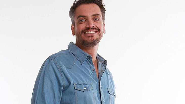 Na luta contra as drogas, Leo Dias volta ao Fofocalizando e é recebido de forma incomum; veja