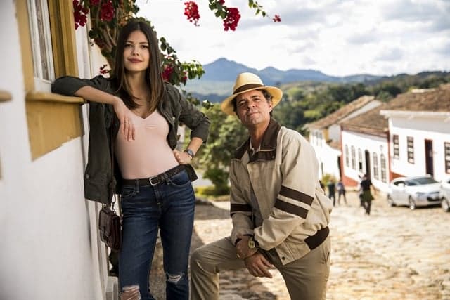Protagonista de Espelho da Vida será "perseguida" por pai biológico interesseiro