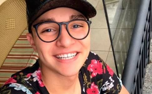 Depois de passar mal e ser levado às pressas ao hospital, MC Gui se pronuncia e revela atual estado de saúde