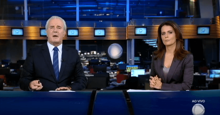 Imagem do Jornal da Record de ontem (06) em cenário feito com Chroma Key (Foto: Reprodução) Imagem do Jornal da Record de ontem (06) em cenário feito com Chroma Key (Foto: Reprodução)