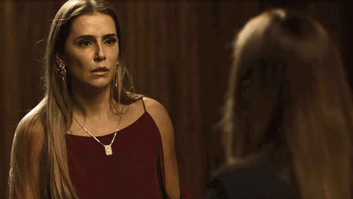 Segundo Sol: Karola surta após ser aterrorizada e vai atrás de Laureta