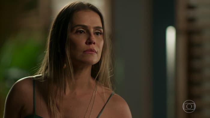 Rejeitada e abandonada pela mãe: o passado de Karola em Segundo Sol