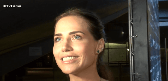 Leticia Colin surge grávida e deixa público perplexo ao exibir tamanho da barriga: "Impossível"